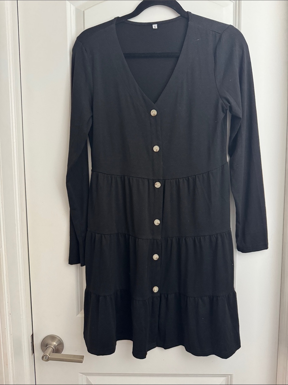 Women's Black Tiered Button-Front Long Sleeve Dress